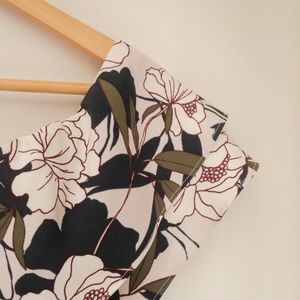 Banana Republic Floral Off-shoulder Dress (Size 6)